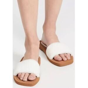 Stuart Weitzman Cammy Ivory Shearling Slip On Sandal Flat Slides Womens Size 10B